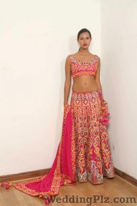 Mynah Designs Reynu Taandon Fashion Designers weddingplz