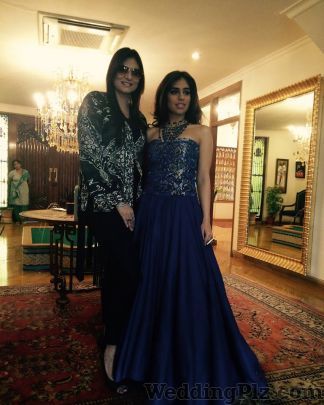 Charu Parashar Fashion Designers weddingplz
