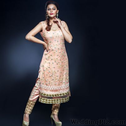 Ridhi Arora Fashion Designers weddingplz