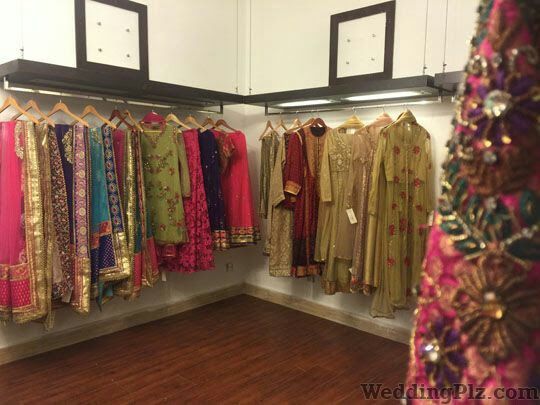 Roopaz Boutique Fashion Designers weddingplz