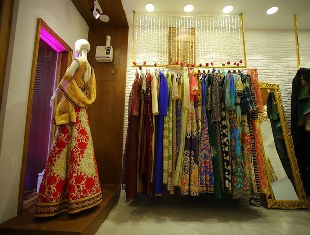 Amaara by Ginni Fashion Designers weddingplz
