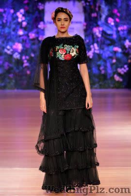 Pallavi Jaikishan Fashion Designers weddingplz