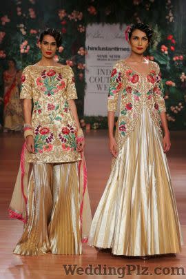 Pallavi Jaikishan Fashion Designers weddingplz