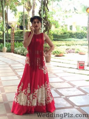 Saachi Vijaywargia Fashion Designers weddingplz