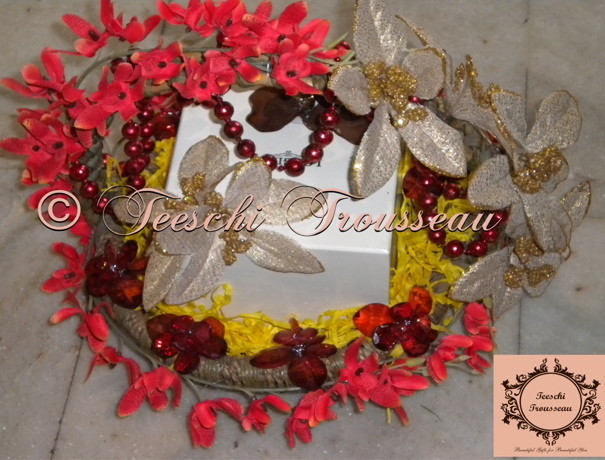 Teeschi Trousseau Trousseau Packer weddingplz