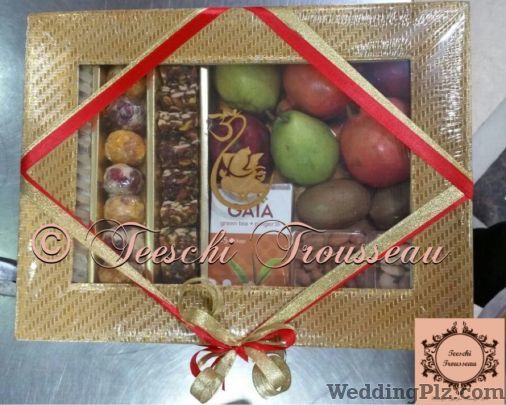 Teeschi Trousseau Trousseau Packer weddingplz