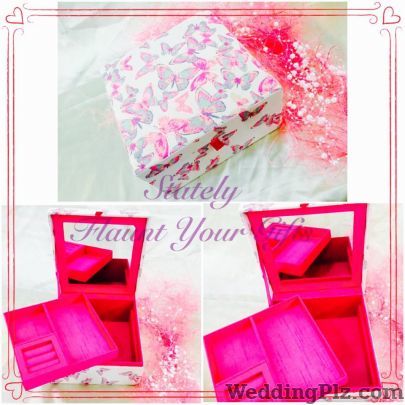 Stately Flaunt Your Gifts Trousseau Packer weddingplz