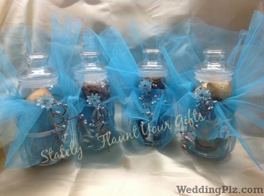 Stately Flaunt Your Gifts Trousseau Packer weddingplz