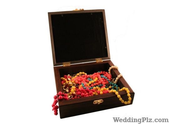 Gift Design Co Trousseau Packer weddingplz