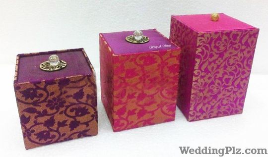 Wrap a Smile by Shreya Ahuja Trousseau Packer weddingplz