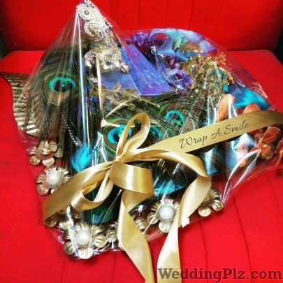 Wrap a Smile by Shreya Ahuja Trousseau Packer weddingplz