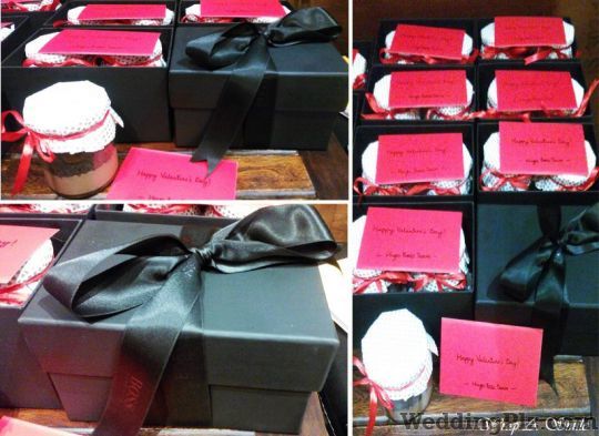 Wrap a Smile by Shreya Ahuja Trousseau Packer weddingplz
