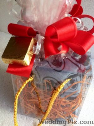 Pooja Flower Art Trousseau Packer weddingplz