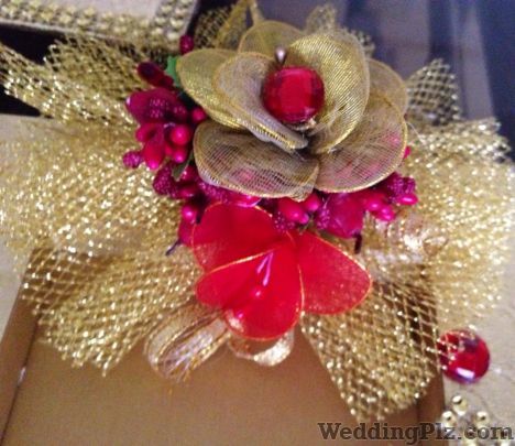 Pooja Flower Art Trousseau Packer weddingplz