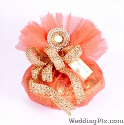Trousseau Packing by Zehra Trousseau Packer weddingplz