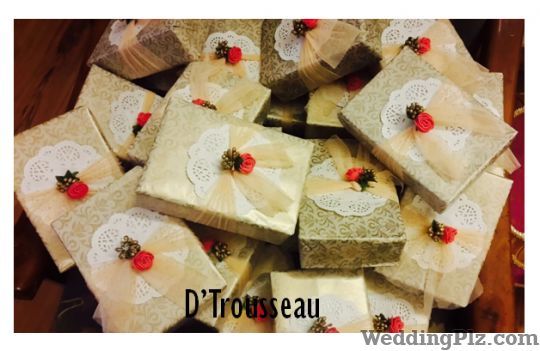 D Trousseau Trousseau Packer weddingplz