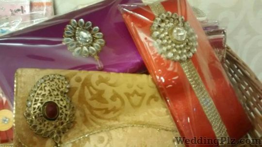 D Trousseau Trousseau Packer weddingplz