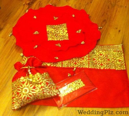 D Trousseau Trousseau Packer weddingplz