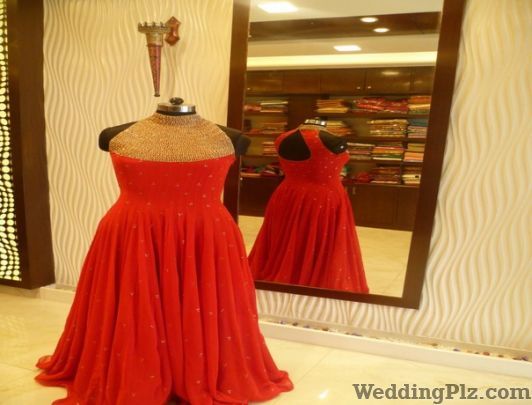Walk In Style Boutiques weddingplz
