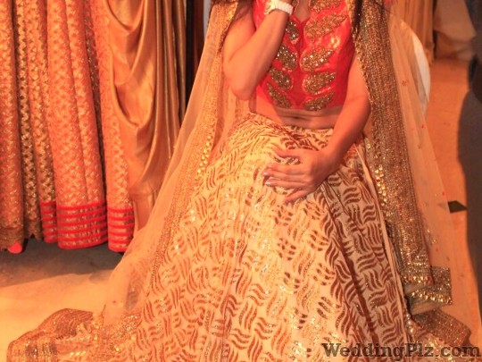 Charas By Ankur and Sonia Boutiques weddingplz
