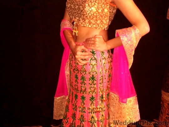 Charas By Ankur and Sonia Boutiques weddingplz