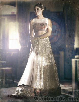 Deepika Anand Boutiques weddingplz