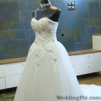 Brides and Whistles Boutiques weddingplz