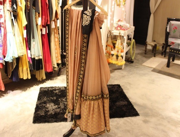 Gazal Gupta Boutiques weddingplz
