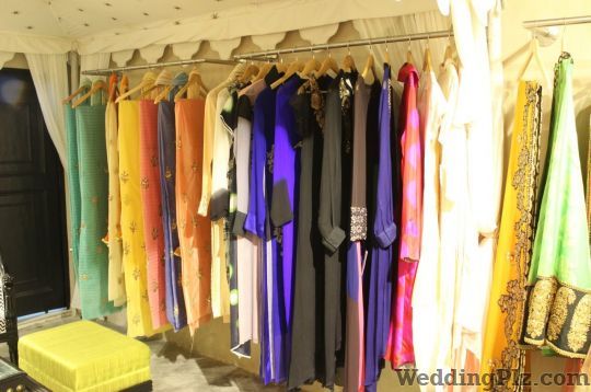 Gazal Gupta Boutiques weddingplz