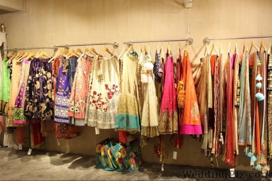 Gazal Gupta Boutiques weddingplz