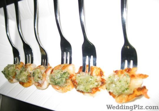 White Apron Caterers weddingplz