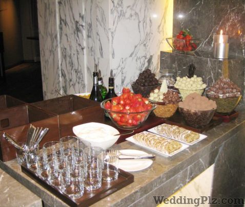 White Apron Caterers weddingplz