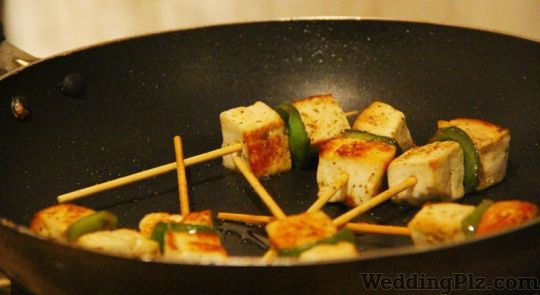 White Apron Caterers weddingplz