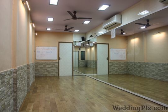 Atindriiya Performing Arts Studio Choreographers weddingplz