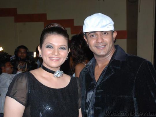 Rahul Saxennas Dance Connection Choreographers weddingplz