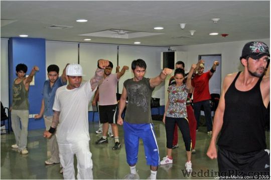 Sanjeev Mehtas Elegant Dance Academy Choreographers weddingplz