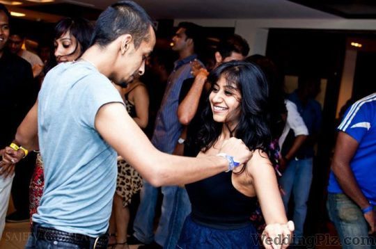 Lourd Vijays Dance Studio Choreographers weddingplz