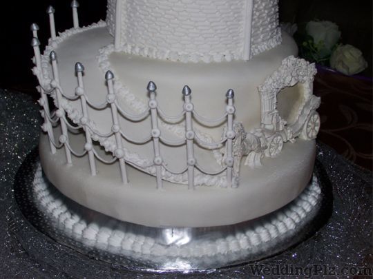 Creative Cakes Confectionary and Chocolates weddingplz