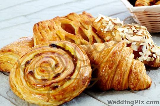 Toujours Confectionary and Chocolates weddingplz