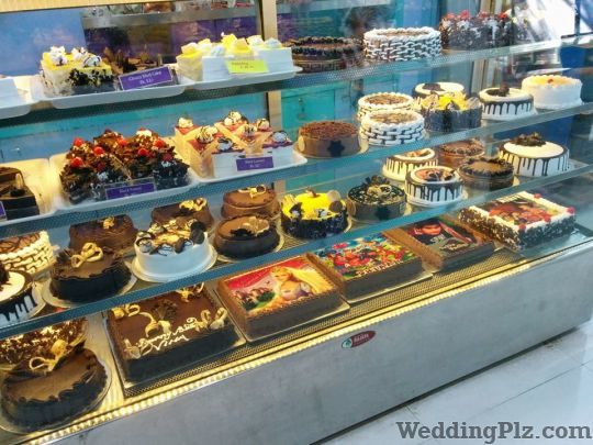 Creamy Hustle The Cake Studio Confectionary and Chocolates weddingplz