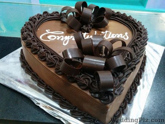 Creamy Hustle The Cake Studio Confectionary and Chocolates weddingplz