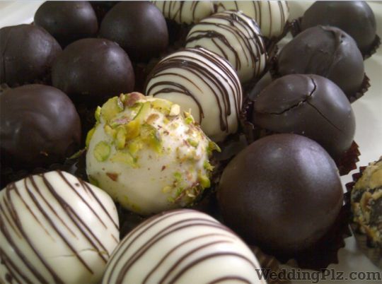 Deliciae Patisserie Confectionary and Chocolates weddingplz