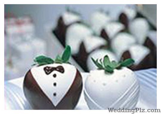 Chocolate Temptation Confectionary and Chocolates weddingplz