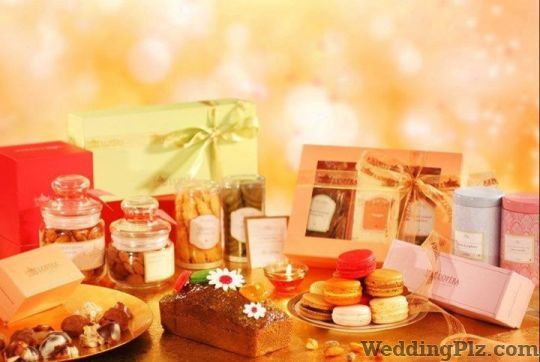 L Opera Confectionary and Chocolates weddingplz