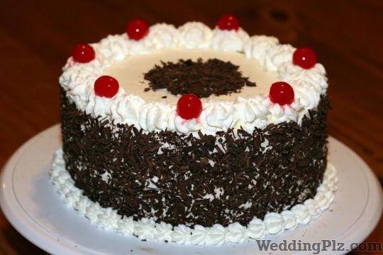 Crust N Cakes Confectionary and Chocolates weddingplz