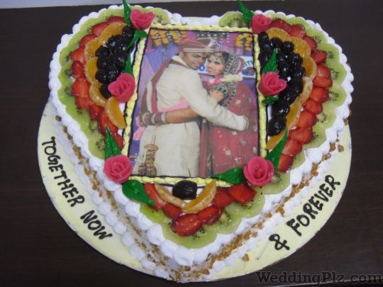 Crust N Cakes Confectionary and Chocolates weddingplz