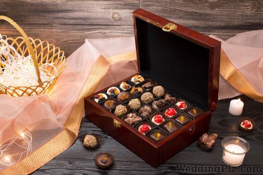 Dezertfox Confectionary and Chocolates weddingplz