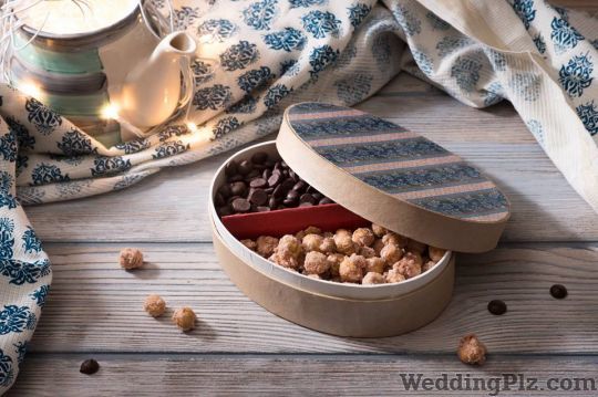 Dezertfox Confectionary and Chocolates weddingplz