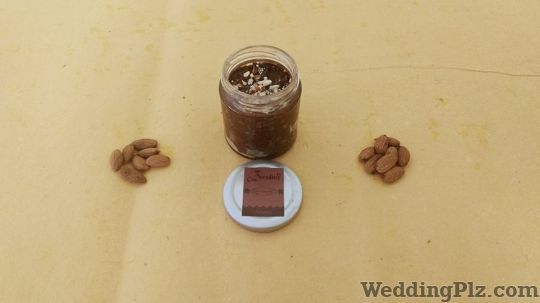 Decadenz Confectionary and Chocolates weddingplz