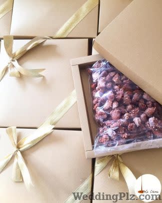 La Crème Confectionary and Chocolates weddingplz